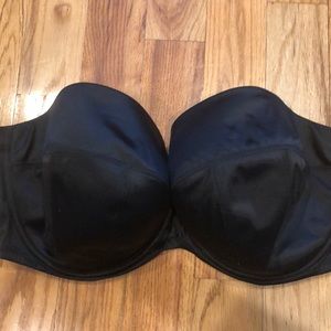 black strapless bra